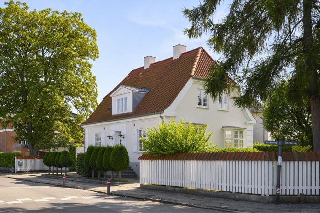 Forårsvej 15, 2920 Charlottenlund